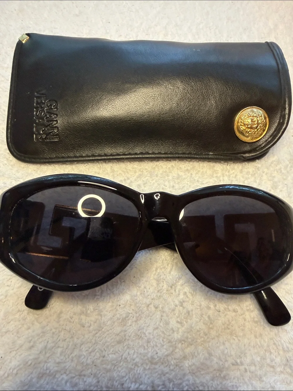 Gianni Versace Unisex vintage Gureka MOD T24 Sunglasses with Medusa Case